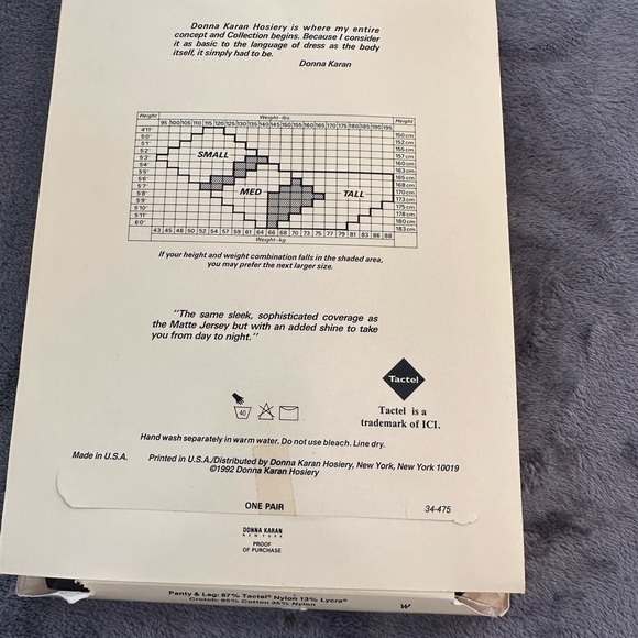 Donna Karen, New‎ York, satin jersey plum, pantyhose, size small - Picture 2 of 2